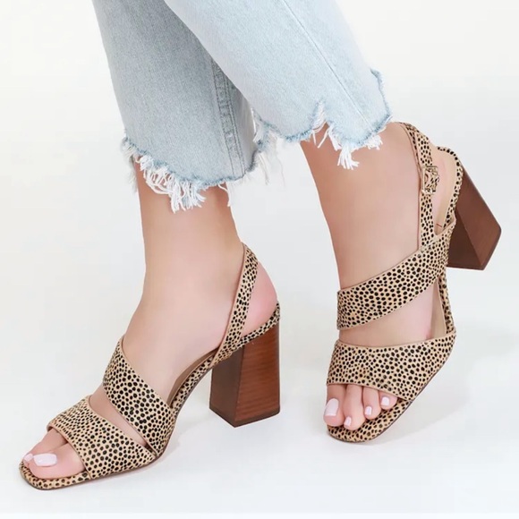 SOLE SOCIETY Heels with Block Heel and Crisscross Straps - Picture 1 of 11